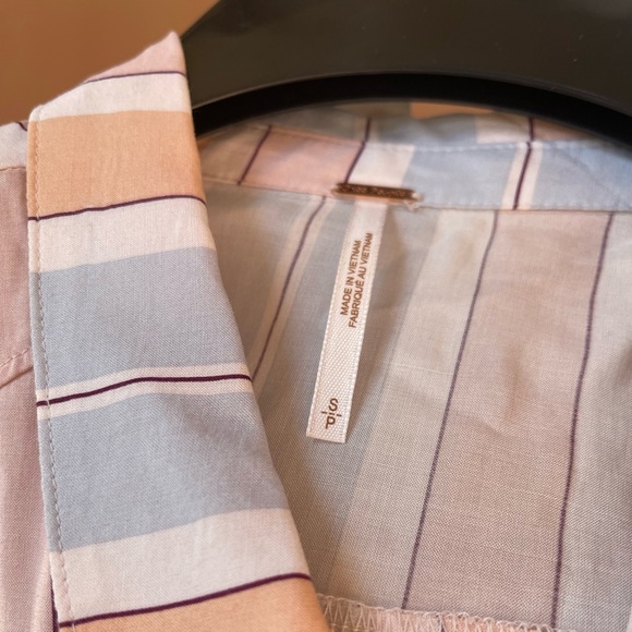 Free People NWT size SM Mackenzie Pastel Striped lightweight wrap top - Picture 3 of 14